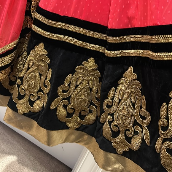 Black and hot pink  Anarkali with dupatta. - Picture 3 of 8